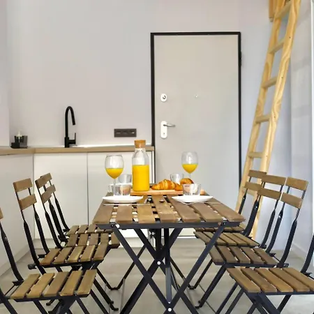 Cyv - Big Family - Near The Apartment *