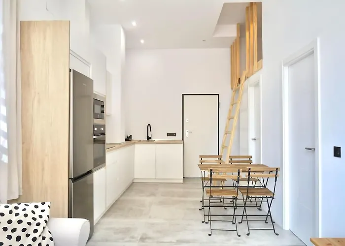 Cyv - Big Family - Near The フエンヒロラ